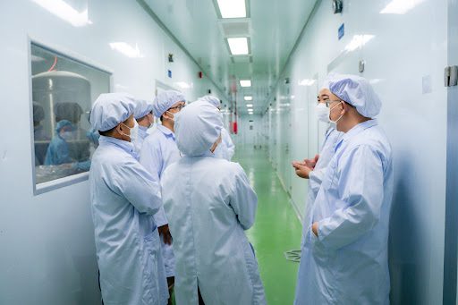 Công ty gia công thực phẩm chức năng phải đảm bảo tính chuyên nghiệp và an toàn