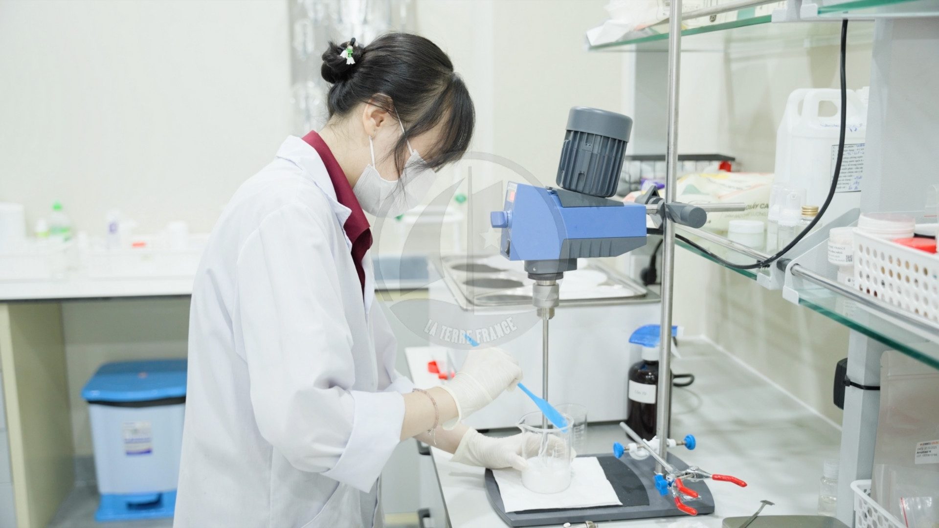 Nhà máy dược mỹ phẩm La Terre France Phòng Innovation dược mỹ phẩm 7