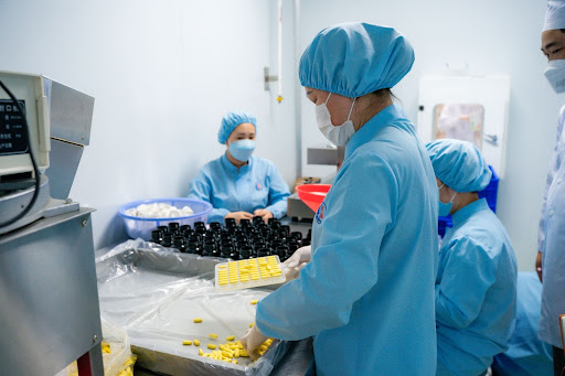 Gia cong thuc pham chuc nang GMP tại nhà máy La Terre France2