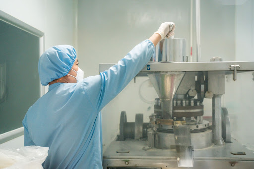 Nhà máy La Terre France tu ván chọn nguyen liẹu sản xuát thục phảm chúc nang2