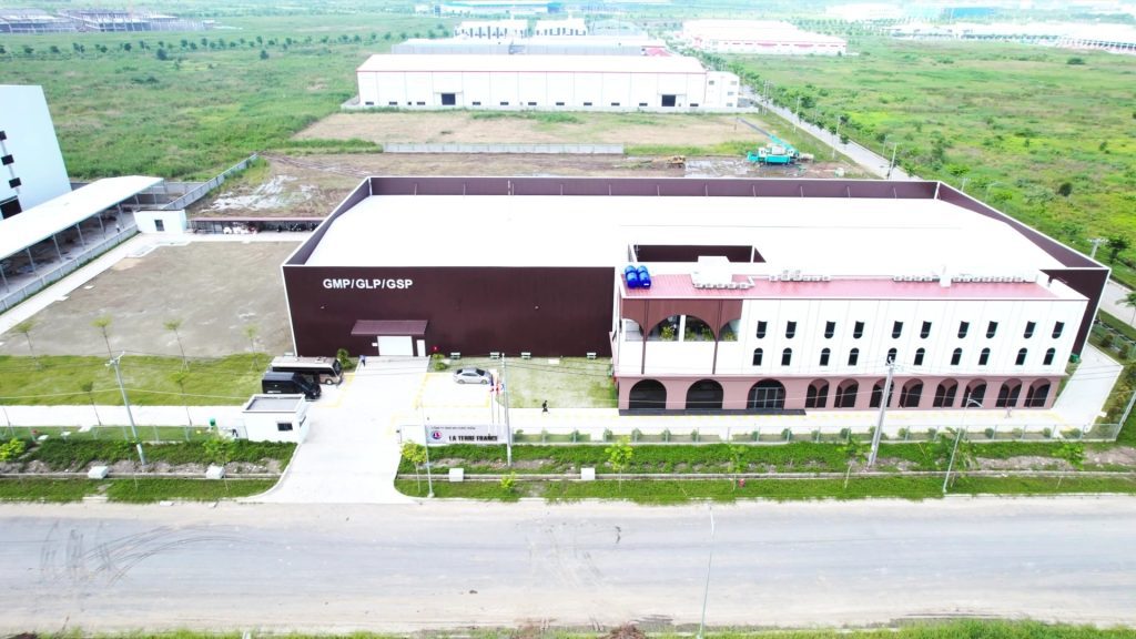 Trang Chủ 74 Nhà máy dược mỹ phẩm La Terre France 2