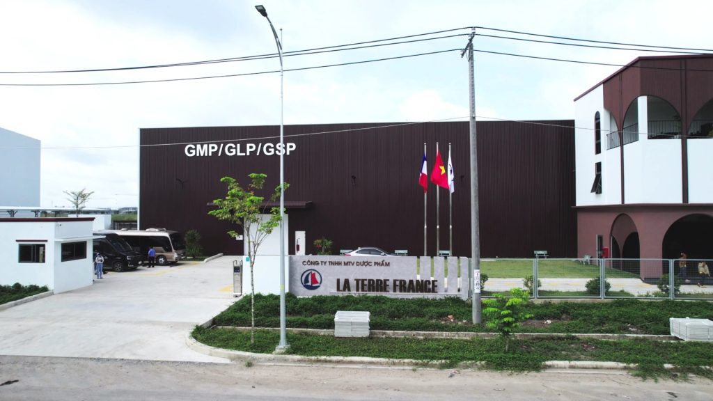 Trang Chủ 71 Nhà máy dược mỹ phẩm La Terre France 5