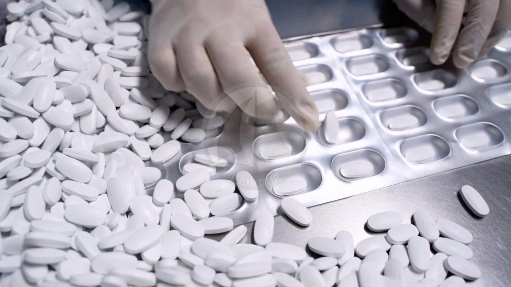 Trang Chủ 60 Nhà máy dược mỹ phẩm La Terre France Phòng dập viên 2