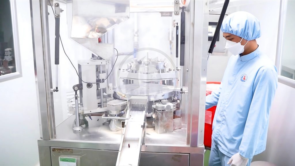 Trang Chủ 59 Nhà máy dược mỹ phẩm La Terre France Phòng dập viên 3