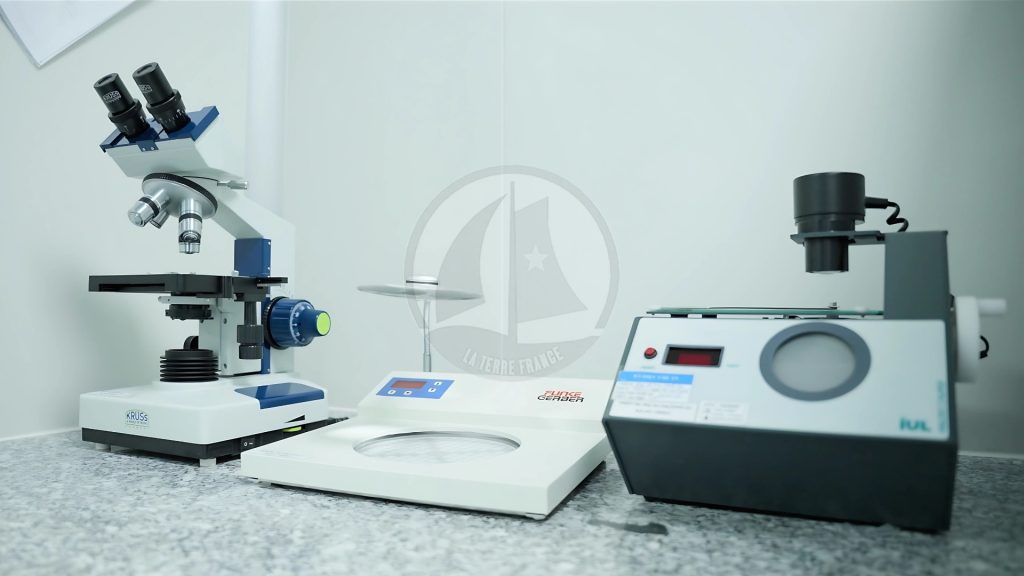 Trang Chủ 56 Nhà máy dược mỹ phẩm La Terre France Phòng định lượng vi sinh vật 2