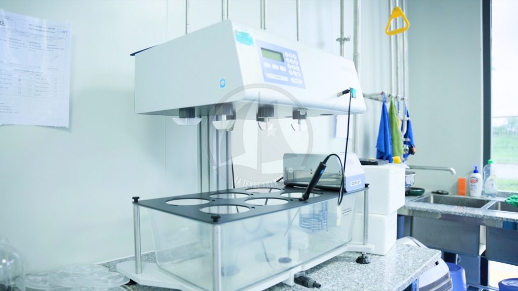 Trang Chủ 47 Nhà máy dược mỹ phẩm La Terre France Phòng hóa lý 6