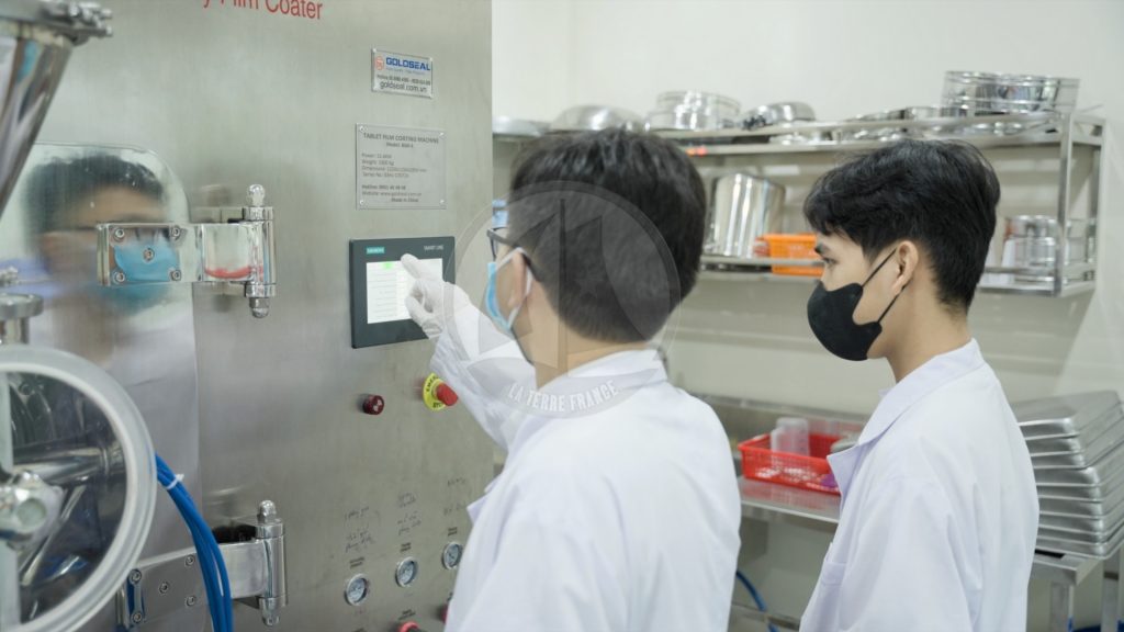 Trang Chủ 29 Nhà máy dược mỹ phẩm La Terre France Phòng máy R D 8